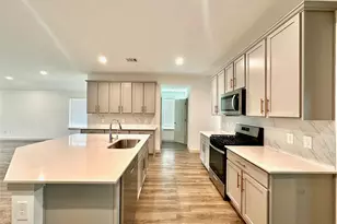 7719 Suffolk Vly Ln, Rosharon, TX 77583 - Photo 4