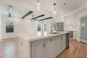 9209 Noel St, Houston, TX 77033 - Photo 4