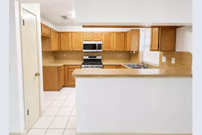 3102 E Heatherock Circle, Sugar Land, TX 77479 - Photo 8