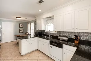 6030 Zenith St, Beaumont, TX 77706 - Photo 8