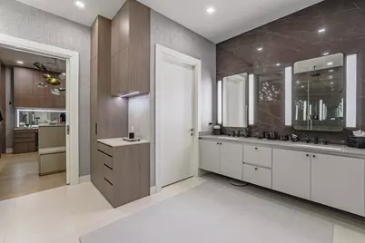 1711 Allen Parkway #2704, Houston, TX 77019 - Photo 14
