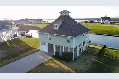 1913 Laguna Harbor Cove Boulevard, Port Bolivar, TX 77650 - Photo 2