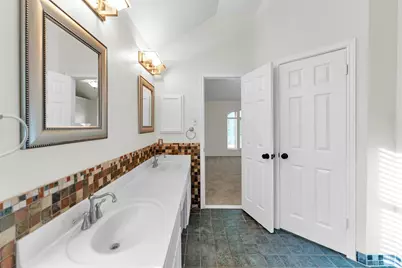 18 Dover Drive, Conroe, TX 77304 - Photo 44