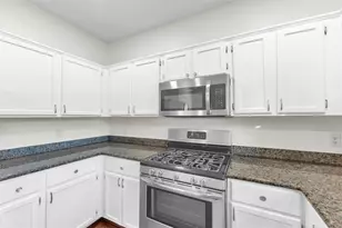 18 Dover Dr, Conroe, TX 77304 - Photo 22