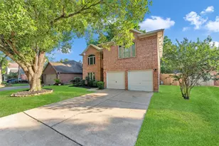 18 Dover Dr, Conroe, TX 77304 - Photo 4
