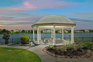 46 S Windsail Pl, The Woodlands, TX 77381 - Photo 2