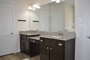 2502 Majestic Oaks Ct, Rosharon, TX 77583 - Photo 20