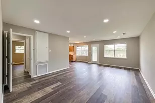 4208 Pine Shadows St, Dickinson, TX 77539 - Photo 30