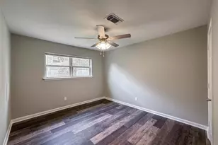 4208 Pine Shadows St, Dickinson, TX 77539 - Photo 26