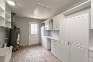 4208 Pine Shadows St, Dickinson, TX 77539 - Photo 24