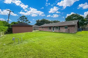 4208 Pine Shadows St, Dickinson, TX 77539 - Photo 38