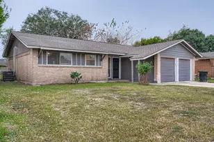3919 Rosebud Dr, Houston, TX 77053 - Photo 2