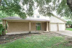 15654 Boulder Oaks Dr, Houston, TX 77084 - Photo 2