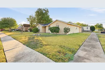 3427 Prudence Drive, Houston, TX 77045 - Photo 2