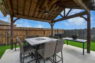 9414 Bauer Oaks Dr, Houston, TX 77095 - Photo 2