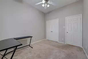 13922 Normandy Ct, Sugar Land, TX 77498 - Photo 32