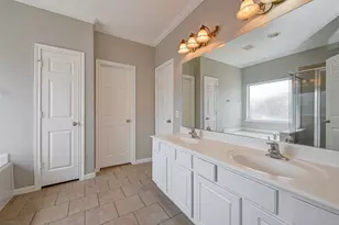13922 Normandy Ct, Sugar Land, TX 77498 - Photo 40