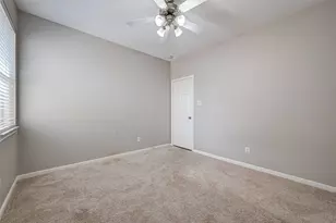 13922 Normandy Ct, Sugar Land, TX 77498 - Photo 30