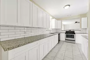 3603 Savell Dr, Baytown, TX 77521 - Photo 16