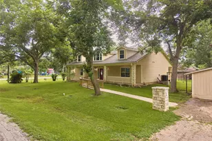 2605 N Abell St, Wharton, TX 77488 - Photo 2