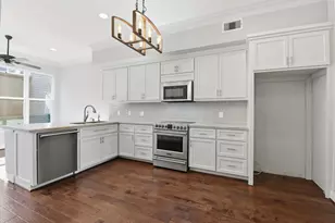 7535 Olympia Dr, Houston, TX 77063 - Photo 8