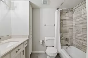 7535 Olympia Dr, Houston, TX 77063 - Photo 18