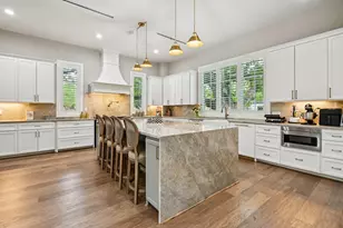 13927 Perthshire Rd, Houston, TX 77079 - Photo 10