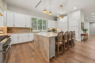 13927 Perthshire Rd, Houston, TX 77079 - Photo 12