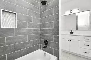 9003 Prairie View Dr, Houston, TX 77088 - Photo 18