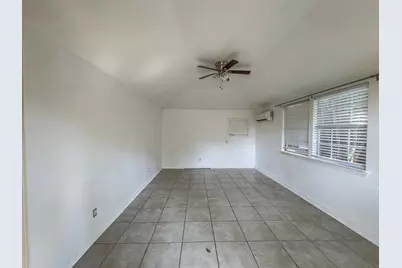 2222 Carnes Street, Dallas, TX 75208 - Photo 10