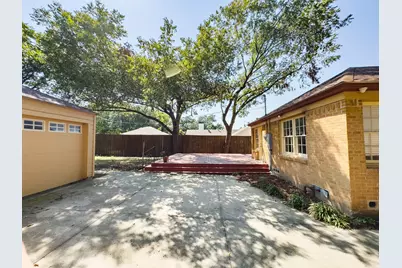 2222 Carnes Street, Dallas, TX 75208 - Photo 6