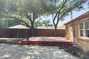 2222 Carnes St, Dallas, TX 75208 - Photo 4