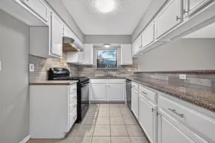 3022 Mosby Dr, Sugar Land, TX 77479 - Photo 10