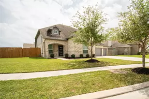318 Cabernet Dr, Alvin, TX 77511 - Photo 4