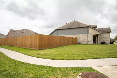 318 Cabernet Drive, Alvin, TX 77511 - Photo 6
