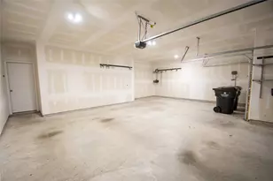 318 Cabernet Dr, Alvin, TX 77511 - Photo 48