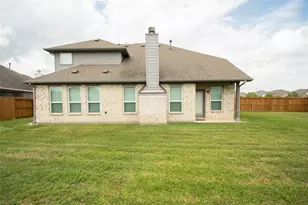 318 Cabernet Dr, Alvin, TX 77511 - Photo 10