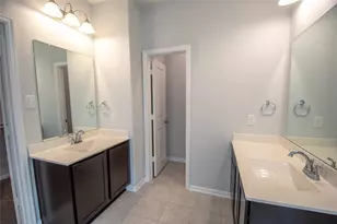 318 Cabernet Dr, Alvin, TX 77511 - Photo 32