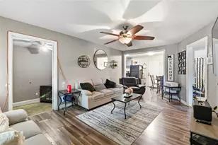 910 W 6th St, Freeport, TX 77541 - Photo 12
