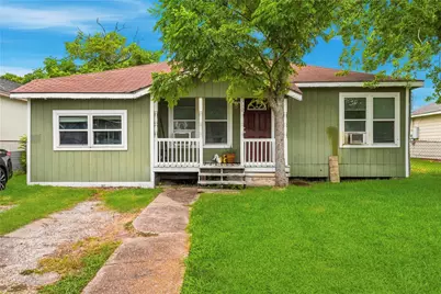 910 W 6th Street, Freeport, TX 77541 - Photo 1