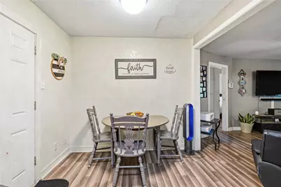 910 W 6th Street, Freeport, TX 77541 - Photo 6