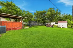 910 W 6th St, Freeport, TX 77541 - Photo 22