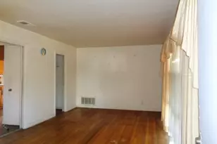 5614 Rue St, Houston, TX 77033 - Photo 2