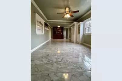 401 N 11th Street, West Columbia, TX 77486 - Photo 2