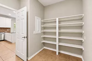 43 W Spindle Tree Cir, The Woodlands, TX 77382 - Photo 24