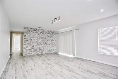 2824 Briarhurst Drive #16, Houston, TX 77057 - Photo 4
