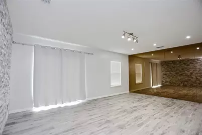 2824 Briarhurst Drive #16, Houston, TX 77057 - Photo 6