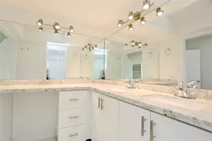 2824 Briarhurst Dr, Houston, TX 77057 - Photo 12