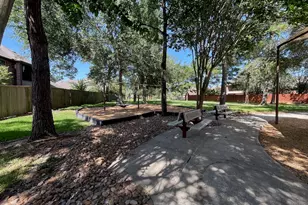 2811 King Point View Ln, Spring, TX 77388 - Photo 40