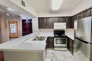 2425 Holly Hall St, Houston, TX 77054 - Photo 4